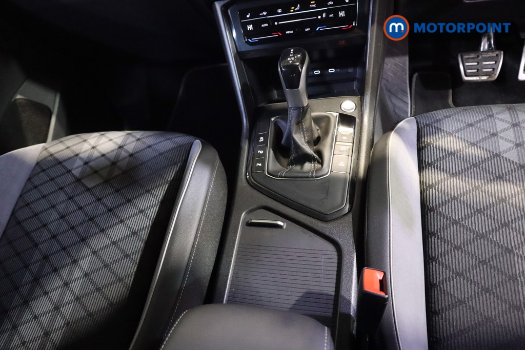 Volkswagen Tiguan R-Line Automatic Petrol SUV - Stock Number (1611939) - 6th supplementary image