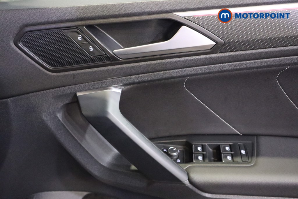 Volkswagen Tiguan R-Line Automatic Petrol SUV - Stock Number (1611939) - 10th supplementary image
