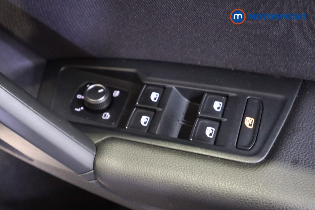 Volkswagen Tiguan Elegance Automatic Petrol SUV - Stock Number (1612047) - 11th supplementary image