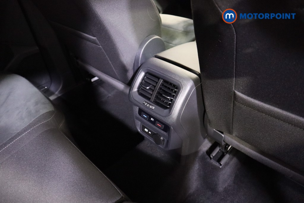Volkswagen Tiguan Elegance Automatic Petrol SUV - Stock Number (1612047) - 19th supplementary image