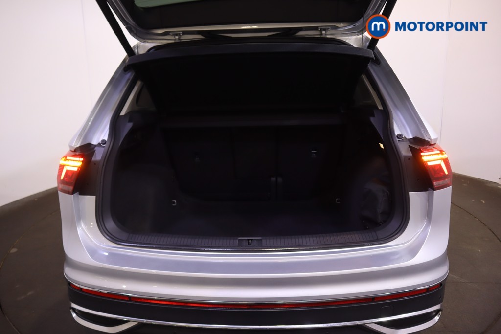 Volkswagen Tiguan Elegance Automatic Petrol SUV - Stock Number (1612047) - 20th supplementary image