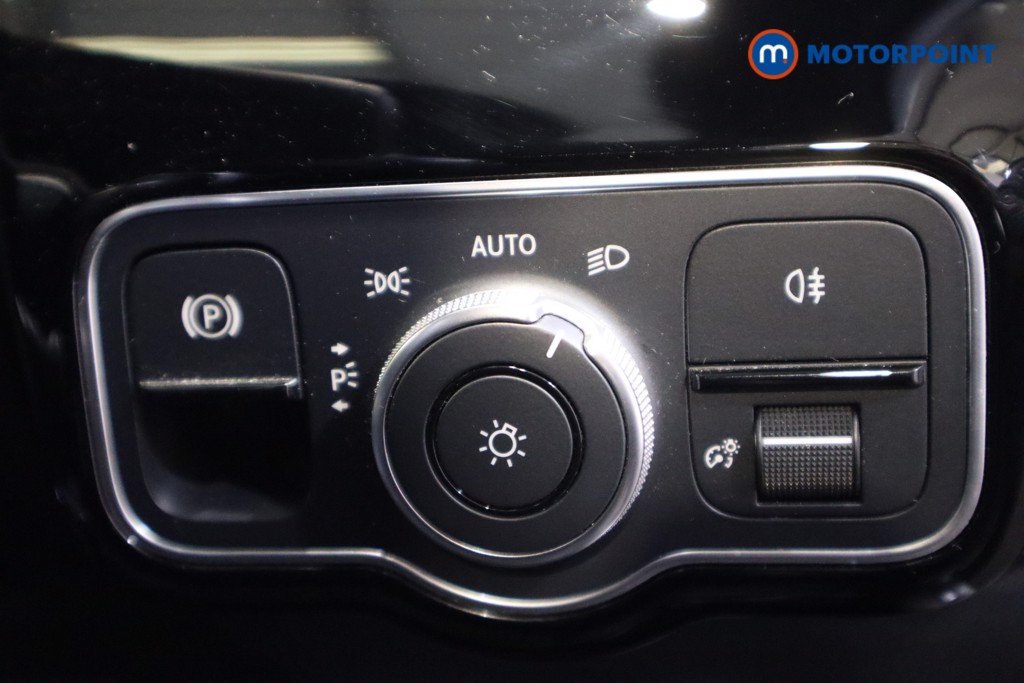 Mercedes-Benz A Class Amg Line Automatic Petrol Plug-In Hybrid Saloon - Stock Number (1612146) - 13th supplementary image