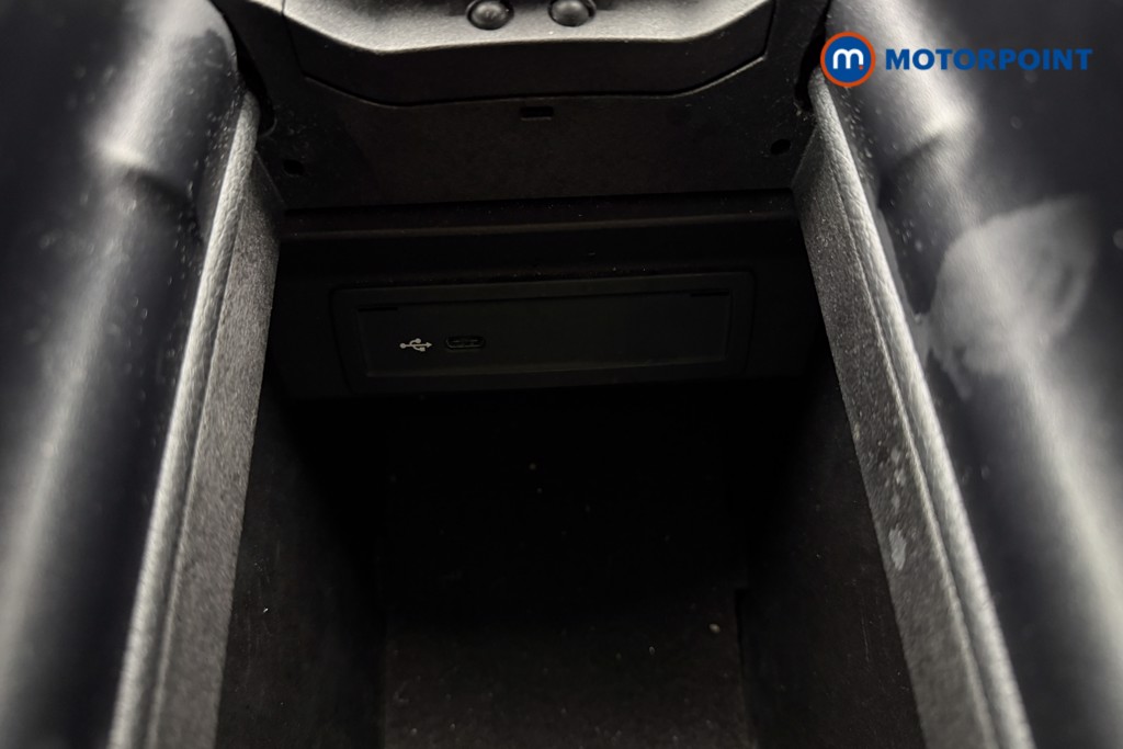 Mercedes-Benz A Class Amg Line Manual Petrol Hatchback - Stock Number (1612560) - 13th supplementary image