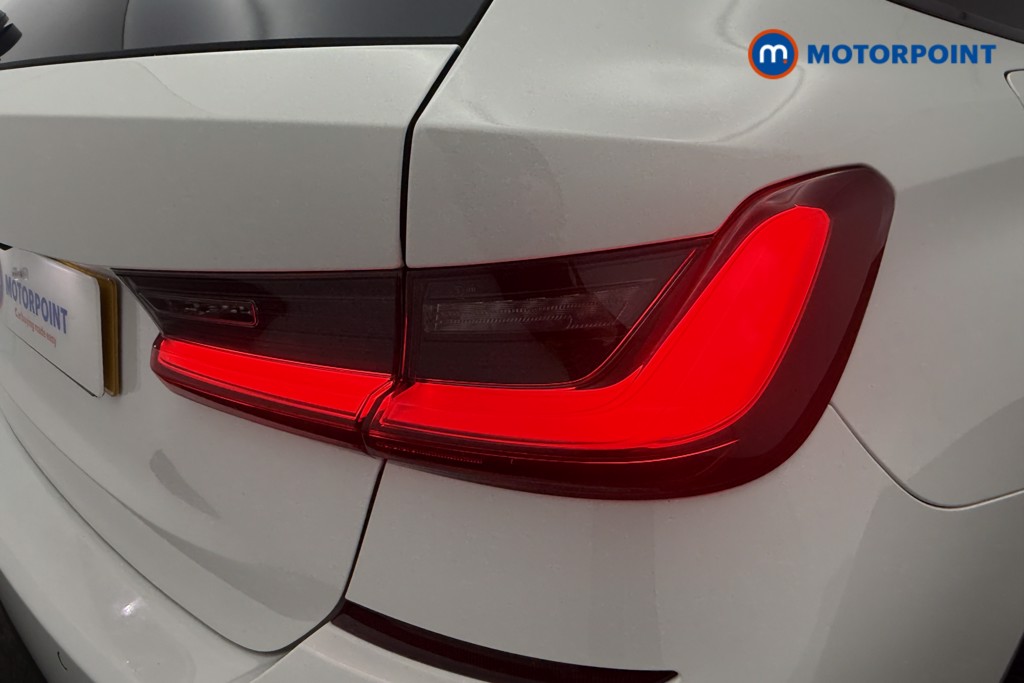 BMW 3 Series M Sport Automatic Petrol Plug-In Hybrid Estate - Stock Number (1613592) - 20th supplementary image