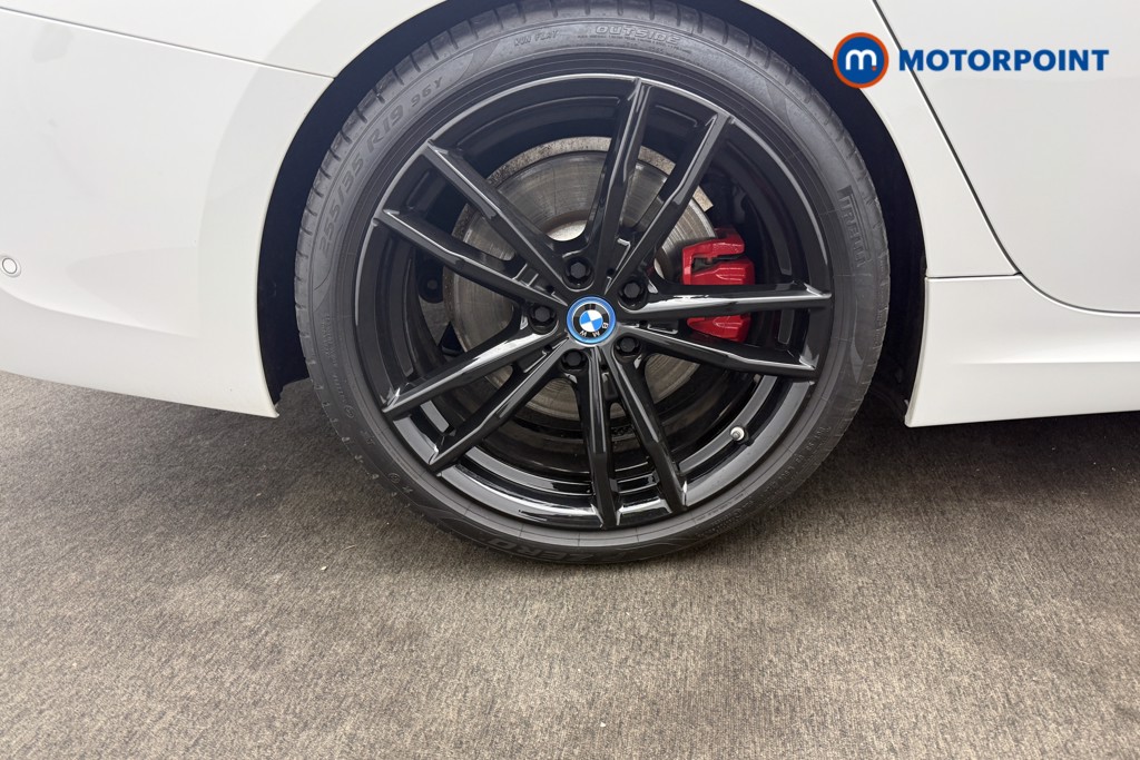 BMW 3 Series M Sport Automatic Petrol Plug-In Hybrid Estate - Stock Number (1613592) - 25th supplementary image