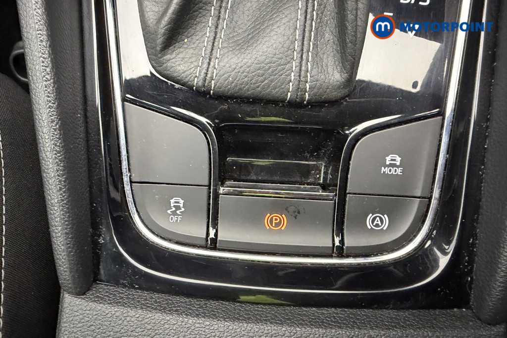 Skoda Karoq Sport Line Automatic Petrol SUV - Stock Number (1613850) - 13th supplementary image