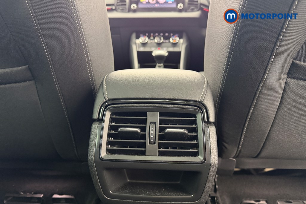 Skoda Karoq Sport Line Automatic Petrol SUV - Stock Number (1613850) - 22nd supplementary image