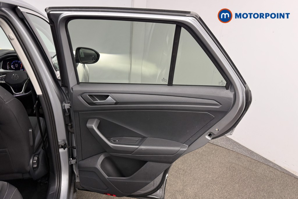 Volkswagen T-Roc Style Manual Petrol SUV - Stock Number (1613860) - 14th supplementary image