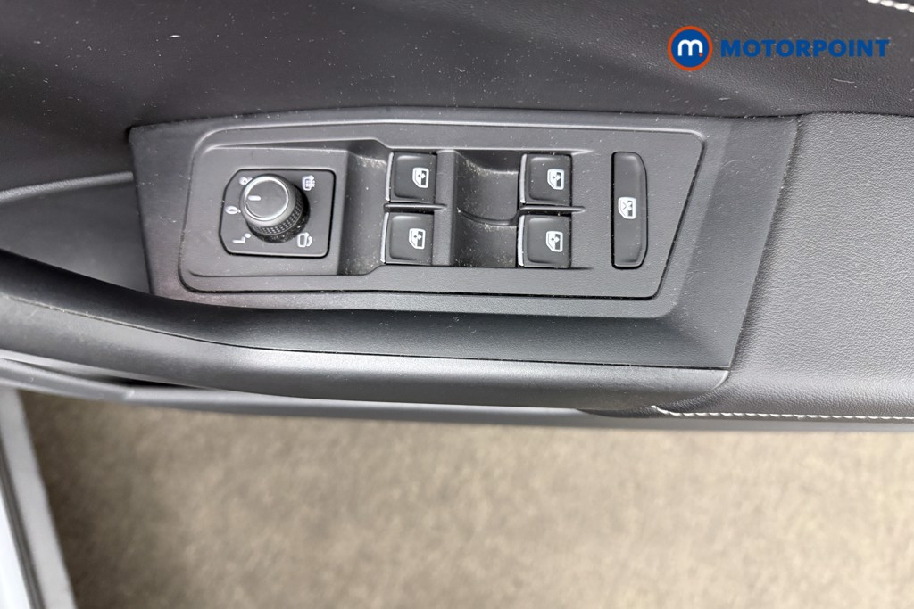 Volkswagen T-Roc Style Manual Petrol SUV - Stock Number (1613860) - 18th supplementary image