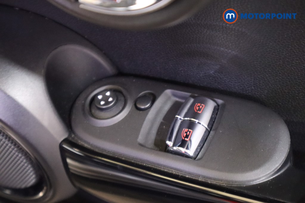 Mini Hatchback One Classic Manual Petrol Hatchback - Stock Number (1613947) - 13th supplementary image