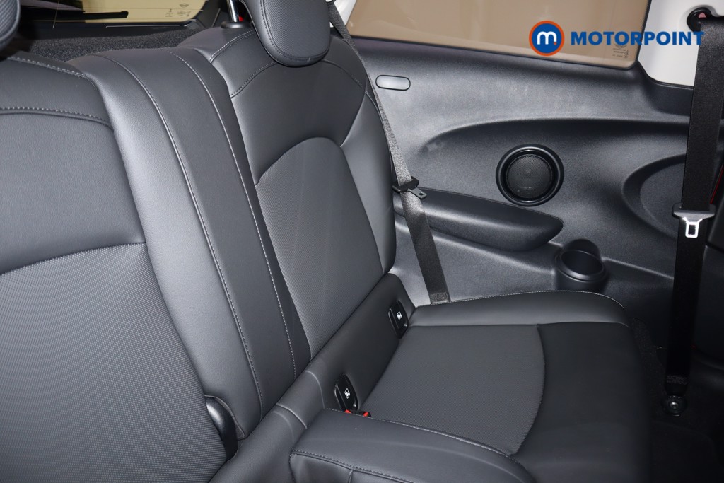 Mini Hatchback One Classic Manual Petrol Hatchback - Stock Number (1613947) - 20th supplementary image