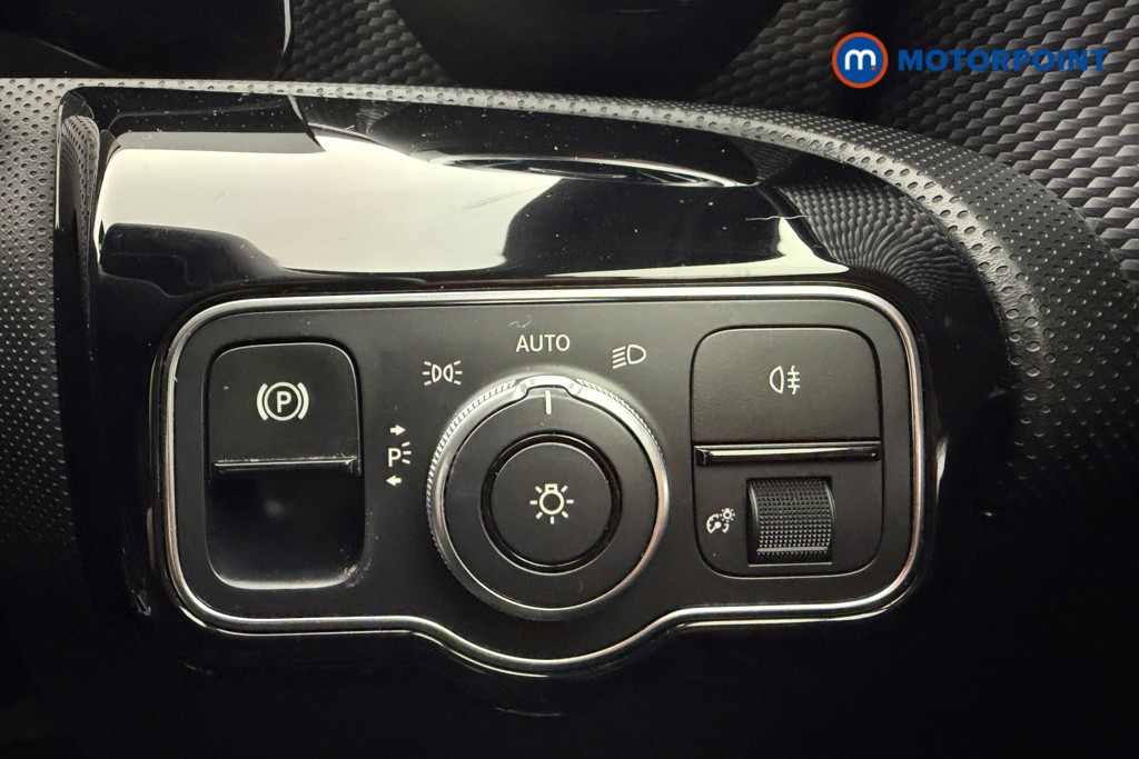 Mercedes-Benz A Class Sport Manual Diesel Hatchback - Stock Number (1614116) - 5th supplementary image