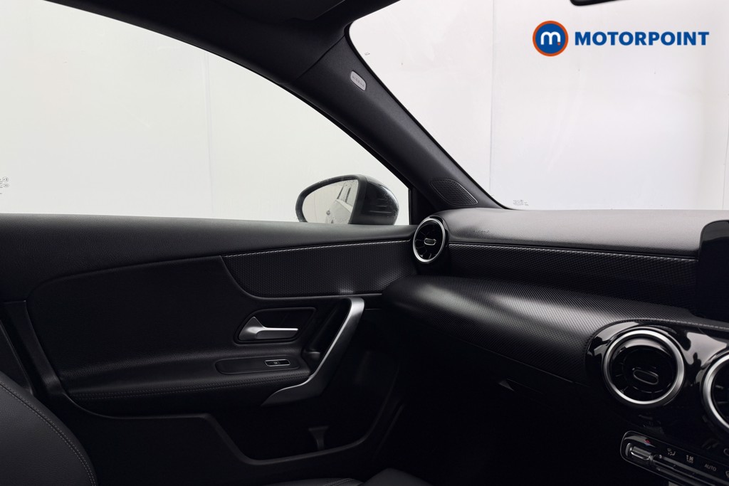 Mercedes-Benz A Class Sport Manual Diesel Hatchback - Stock Number (1614116) - 13th supplementary image