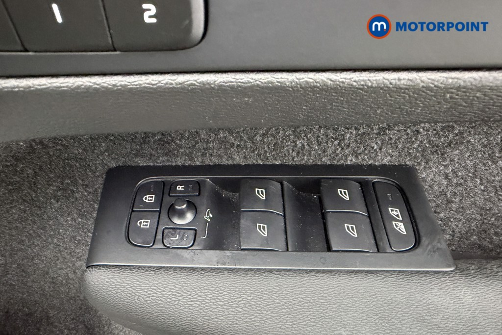 Volvo Xc40 Plus Automatic Petrol SUV - Stock Number (1614284) - 17th supplementary image