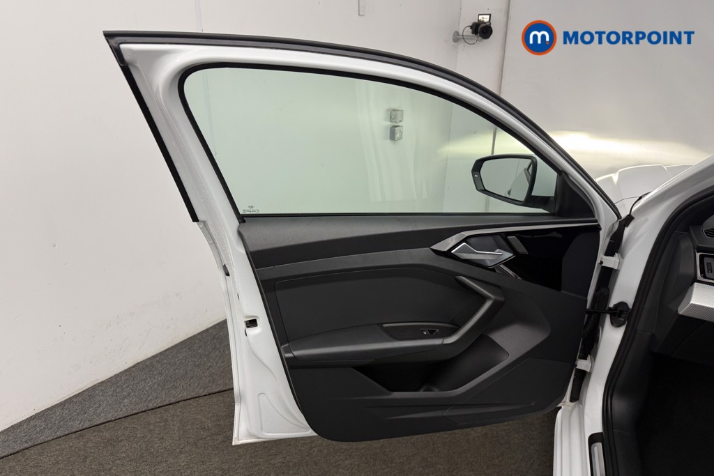 Audi A1 S Line Manual Petrol Hatchback - Stock Number (1614863) - 3rd supplementary image