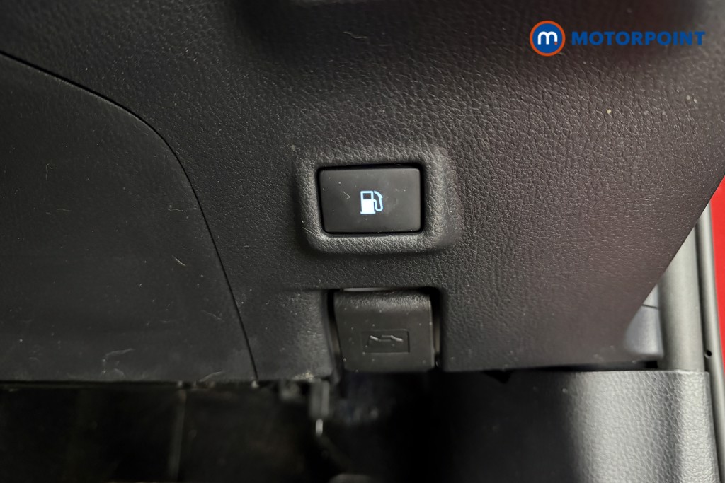 Toyota C-Hr Design Automatic Petrol-Electric Hybrid SUV - Stock Number (1614951) - 9th supplementary image