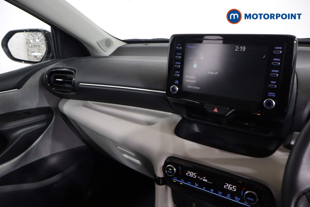 Toyota Yaris Excel Automatic Petrol-Electric Hybrid Hatchback - Stock Number (1614982) - 3rd supplementary image