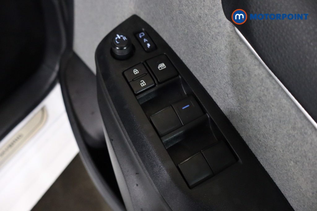 Toyota Yaris Excel Automatic Petrol-Electric Hybrid Hatchback - Stock Number (1614982) - 15th supplementary image