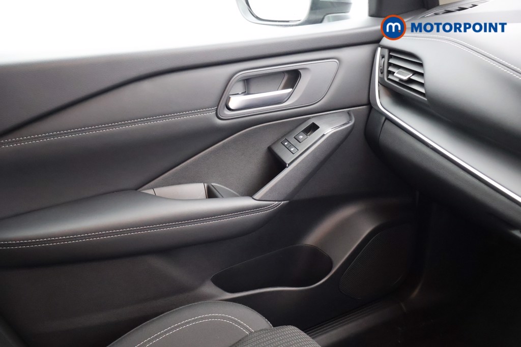 Nissan Qashqai Acenta Premium Manual Petrol SUV - Stock Number (1615295) - 11th supplementary image