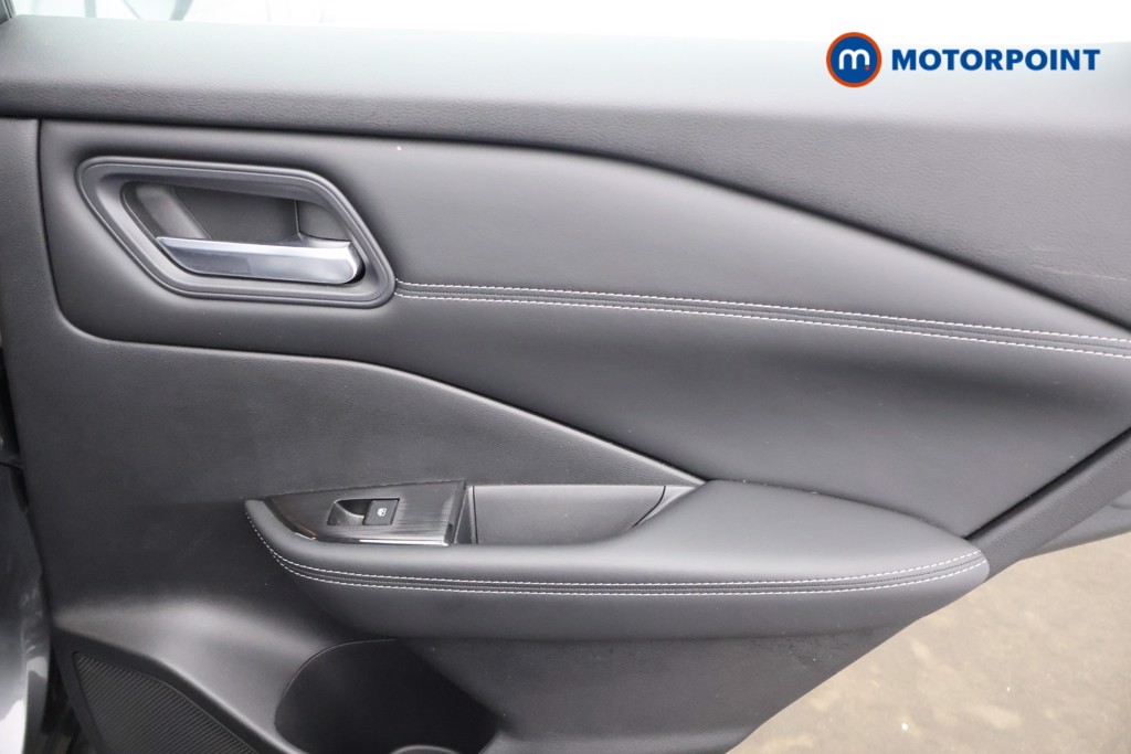 Nissan Qashqai Acenta Premium Manual Petrol SUV - Stock Number (1615295) - 17th supplementary image