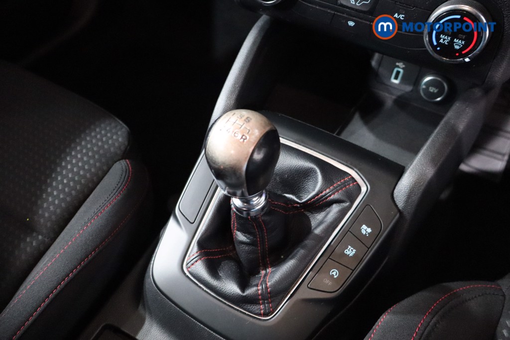 Ford Focus St-Line Manual Petrol Hatchback - Stock Number (1615312) - 14th supplementary image