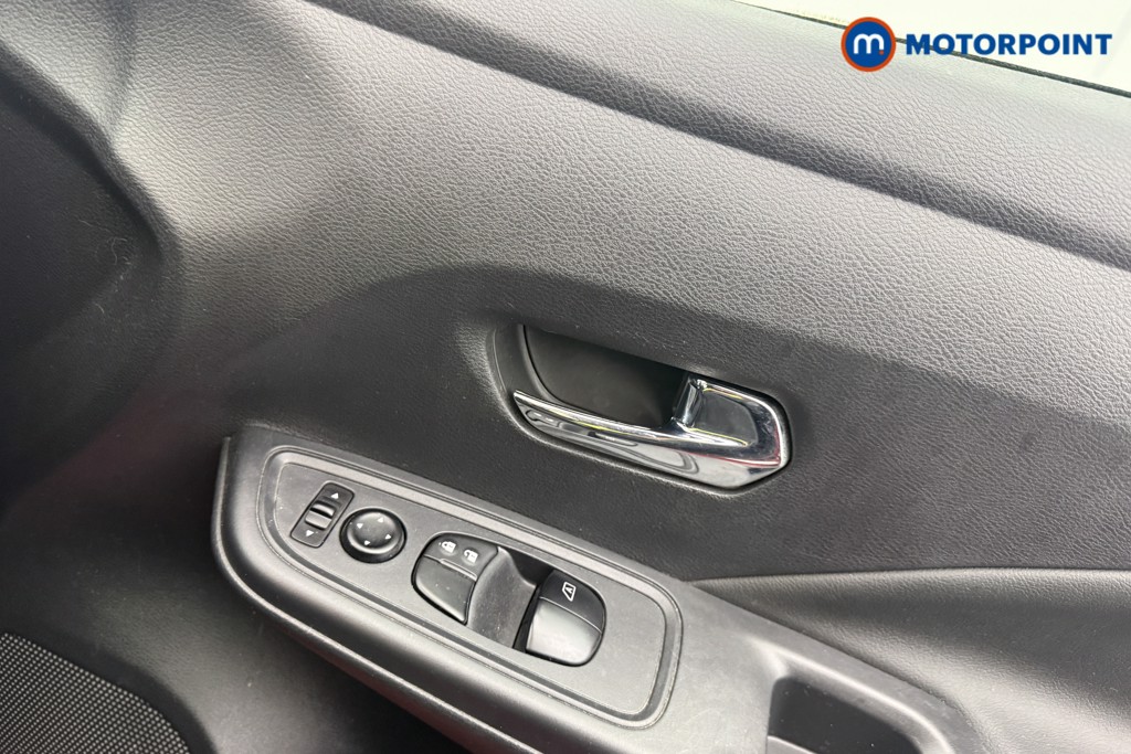 Nissan Micra Acenta Manual Petrol Hatchback - Stock Number (1615558) - 8th supplementary image