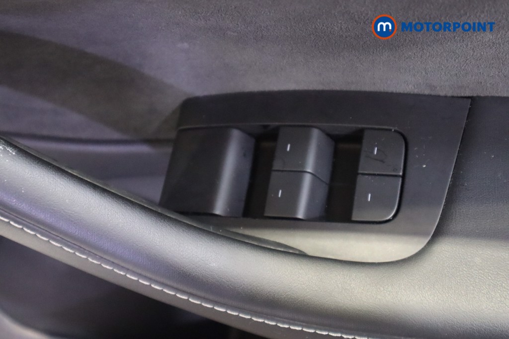 Tesla Model 3 Long Range Automatic Electric Saloon - Stock Number (1615757) - 10th supplementary image