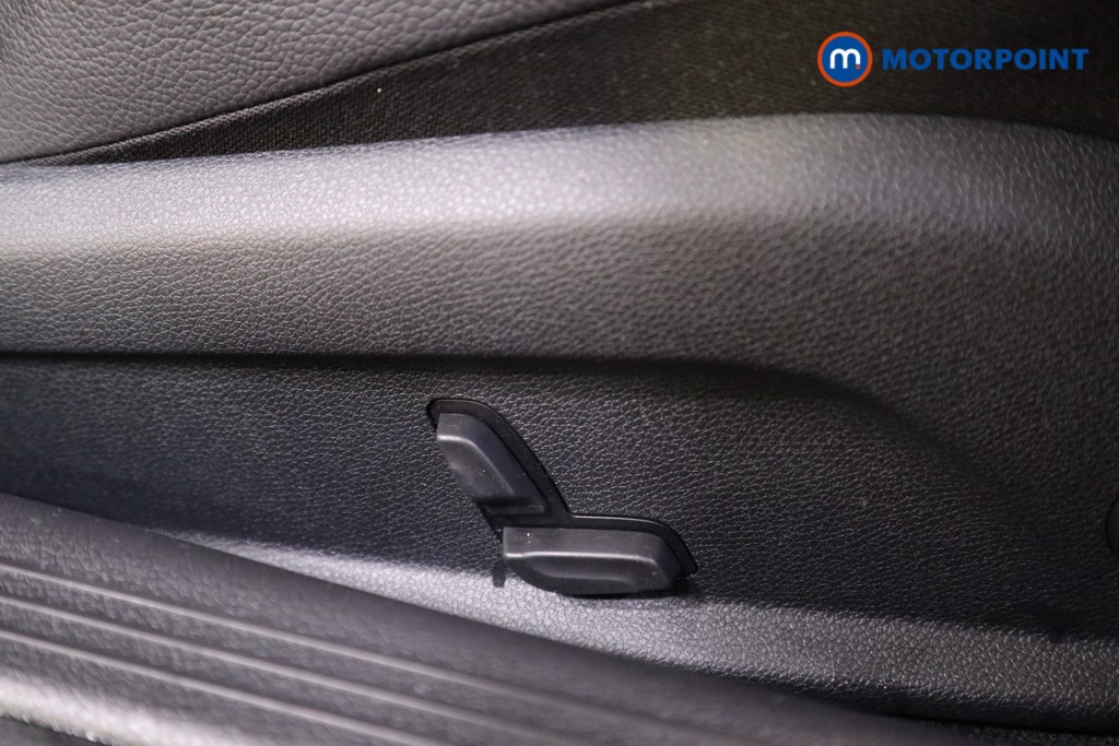 Mercedes-Benz C Class Amg Line Automatic Petrol Coupe - Stock Number (1615781) - 19th supplementary image