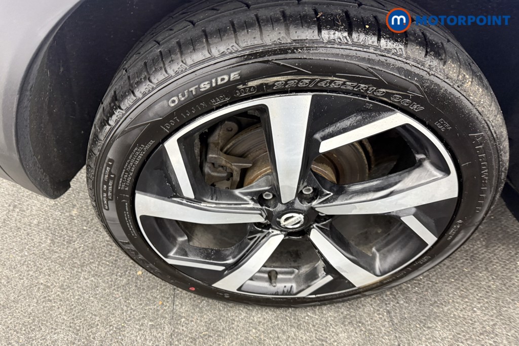 Nissan Qashqai Tekna Manual Petrol SUV - Stock Number (1588080) - 8th supplementary image