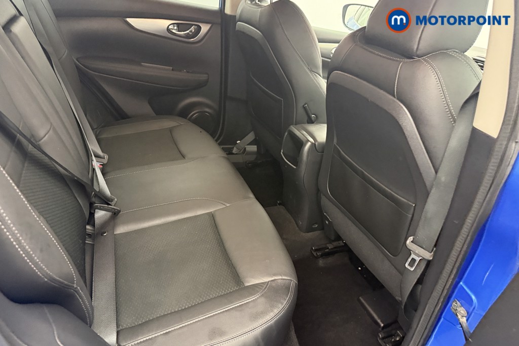 Nissan Qashqai Tekna Manual Petrol SUV - Stock Number (1588080) - 9th supplementary image