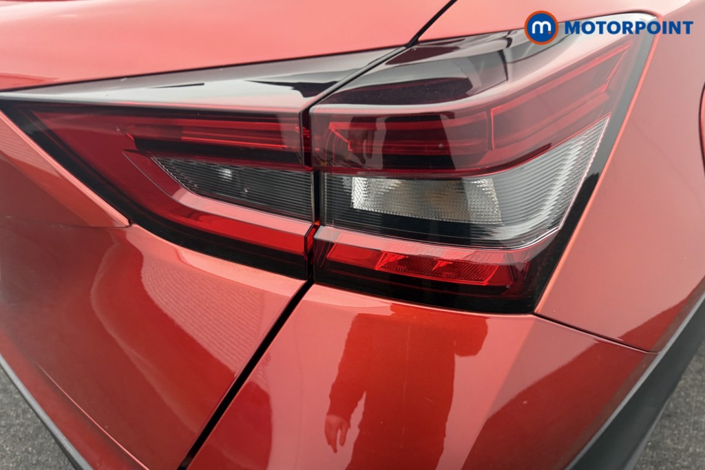 Nissan Juke Tekna-Plus Manual Petrol SUV - Stock Number (1593320) - 5th supplementary image