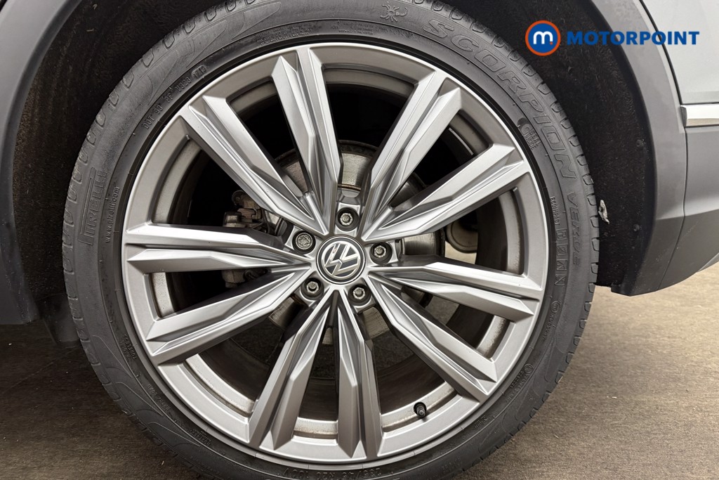 Volkswagen Tiguan SEL Automatic Petrol SUV - Stock Number (1594341) - 13th supplementary image