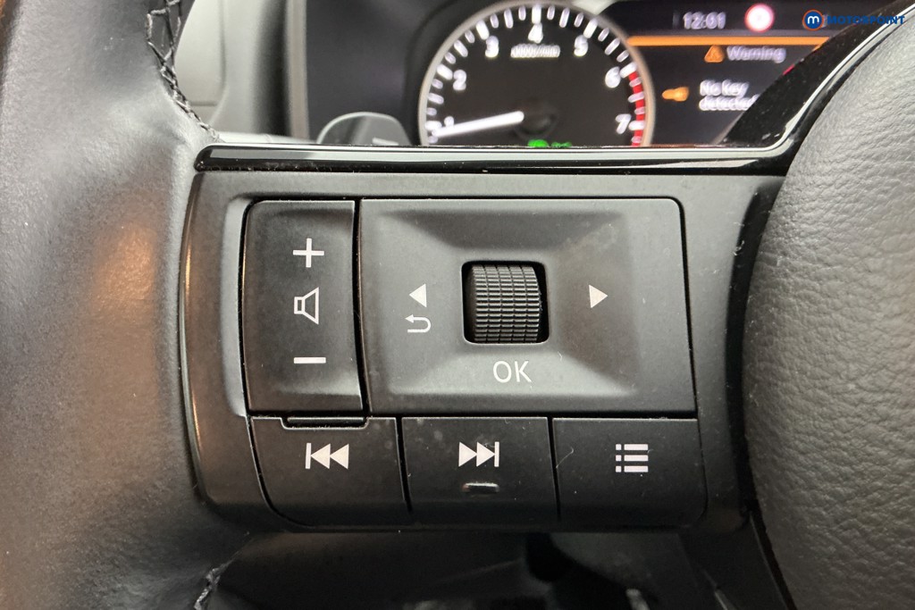 Nissan Qashqai Acenta Premium Automatic Petrol SUV - Stock Number (1603579) - 23rd supplementary image