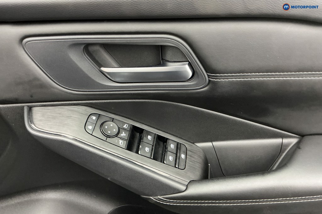 Nissan Qashqai Acenta Premium Automatic Petrol SUV - Stock Number (1603579) - 27th supplementary image