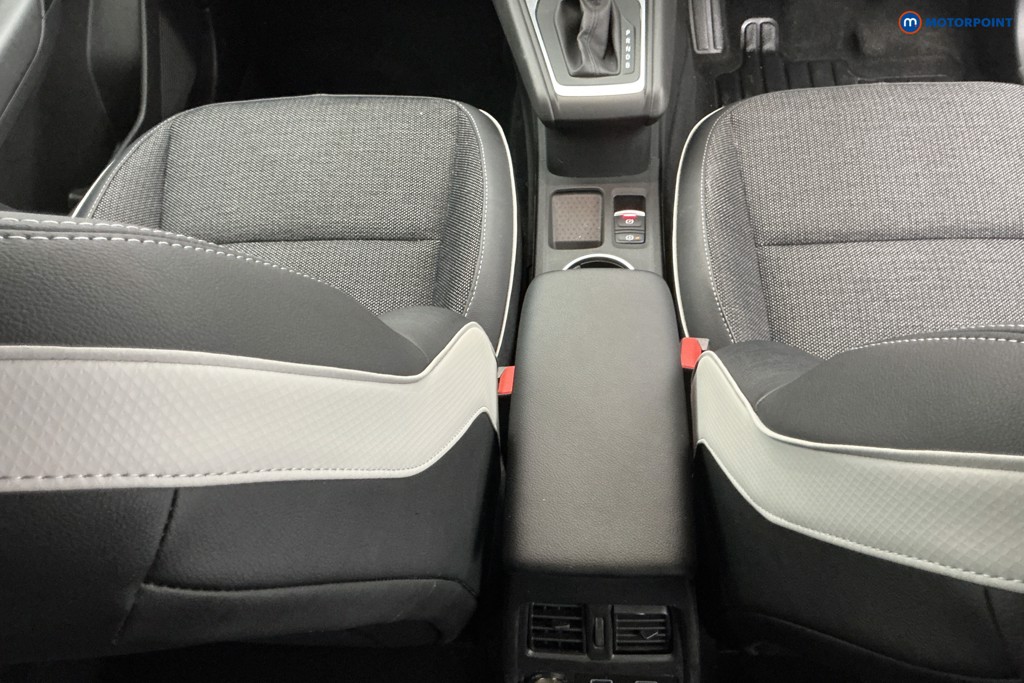 Renault Captur Techno Automatic Petrol-Electric Hybrid SUV - Stock Number (1605685) - 14th supplementary image