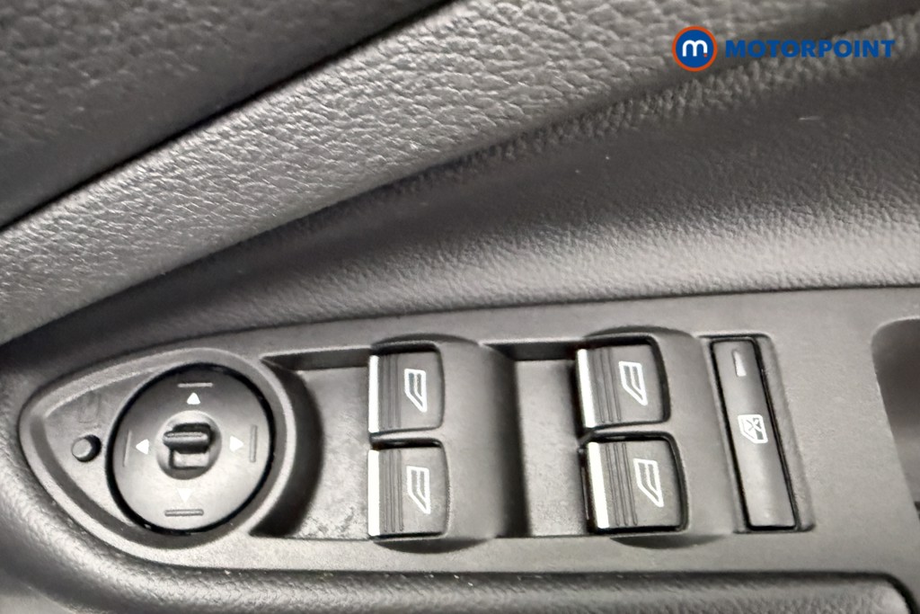 Ford Kuga St-Line Manual Petrol SUV - Stock Number (1607161) - 19th supplementary image