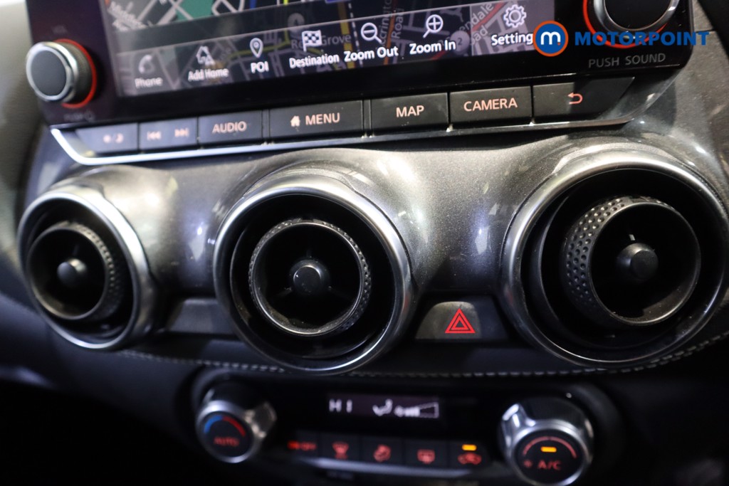 Nissan Juke N-Connecta Manual Petrol SUV - Stock Number (1607482) - 5th supplementary image