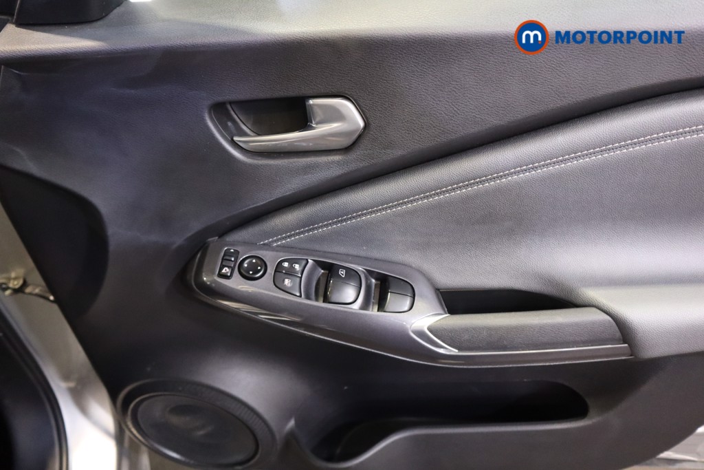 Nissan Juke N-Connecta Manual Petrol SUV - Stock Number (1607482) - 10th supplementary image