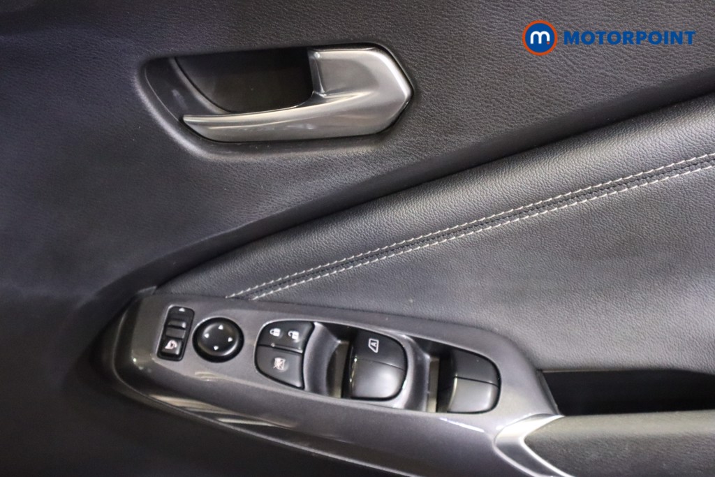 Nissan Juke N-Connecta Manual Petrol SUV - Stock Number (1607482) - 11th supplementary image