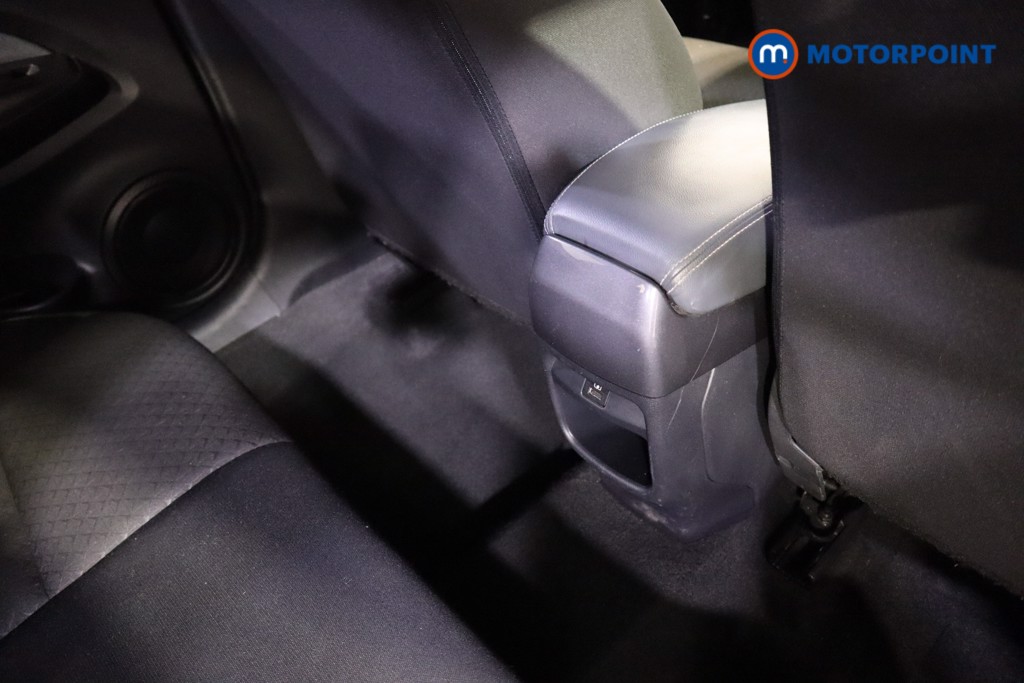 Nissan Juke N-Connecta Manual Petrol SUV - Stock Number (1607482) - 19th supplementary image