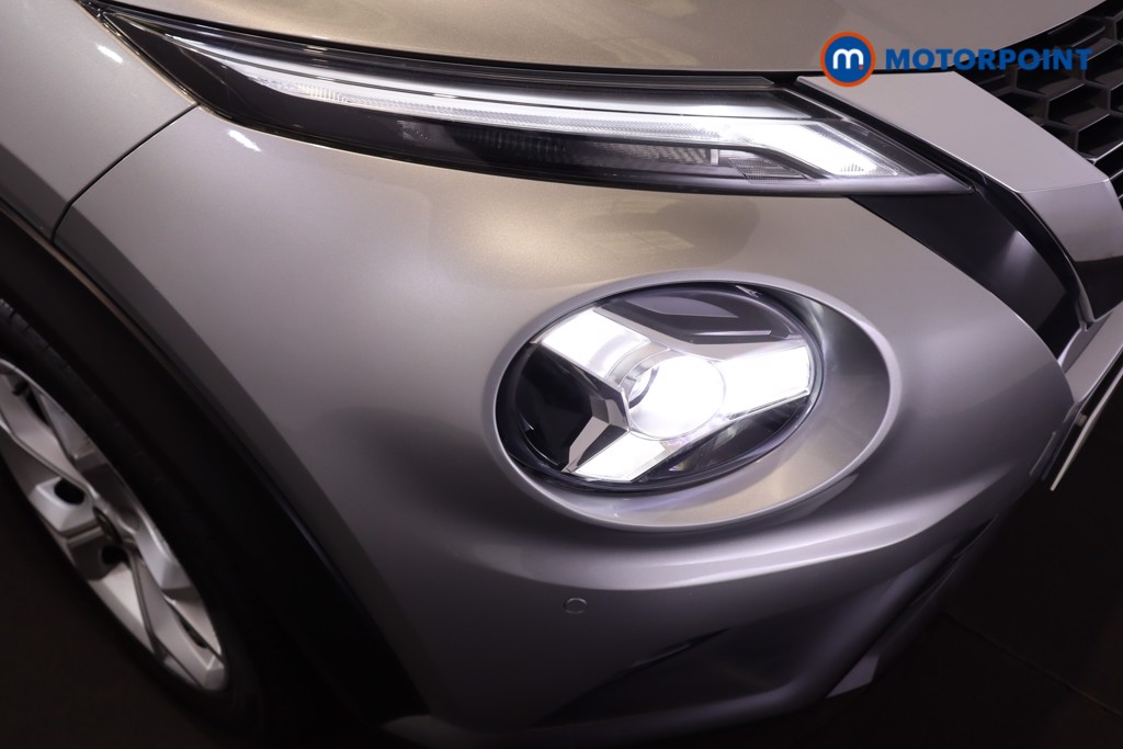 Nissan Juke N-Connecta Manual Petrol SUV - Stock Number (1607482) - 25th supplementary image