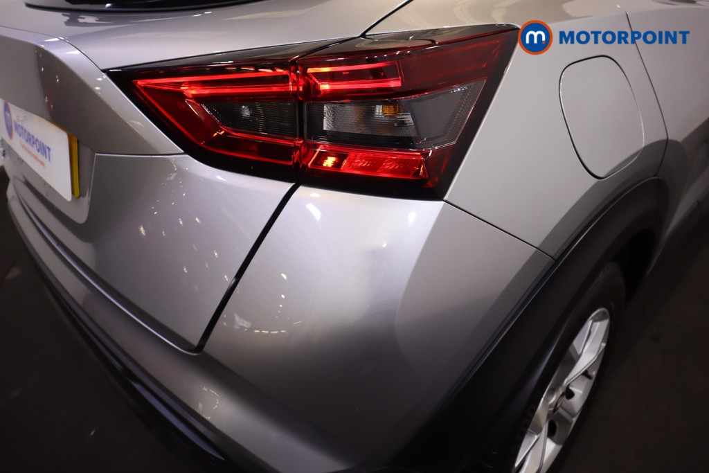 Nissan Juke N-Connecta Manual Petrol SUV - Stock Number (1607482) - 26th supplementary image