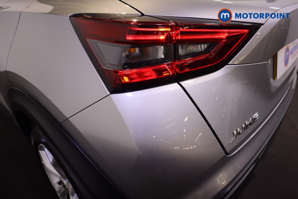 Nissan Juke N-Connecta Manual Petrol SUV - Stock Number (1607482) - 27th supplementary image