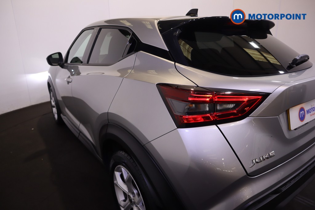 Nissan Juke N-Connecta Manual Petrol SUV - Stock Number (1607482) - 28th supplementary image