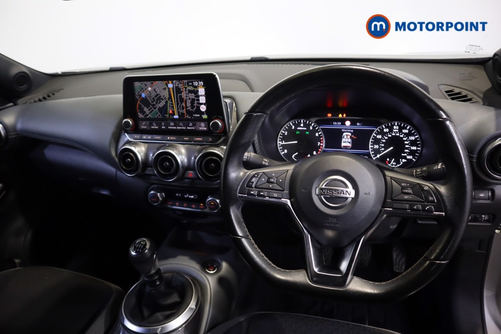 Nissan Juke N-Connecta Manual Petrol SUV - Stock Number (1607482) - 1st supplementary image