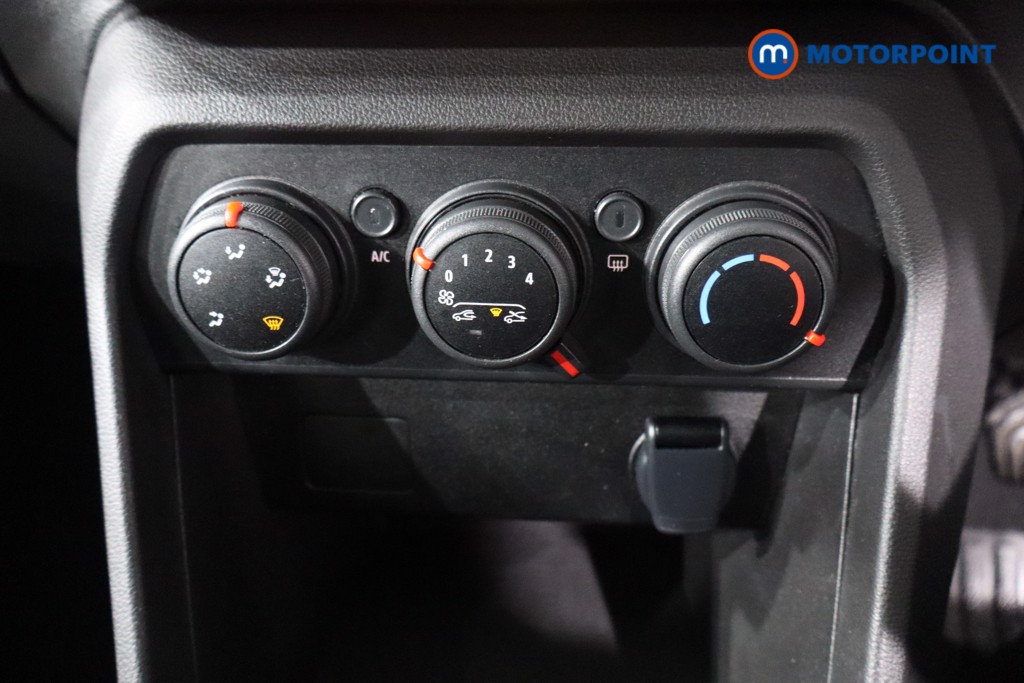 Dacia Sandero Expression Manual Petrol Hatchback - Stock Number (1608374) - 15th supplementary image