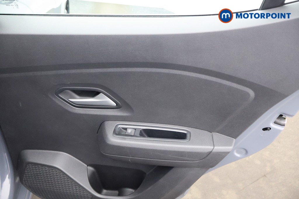 Dacia Sandero Expression Manual Petrol Hatchback - Stock Number (1608389) - 14th supplementary image