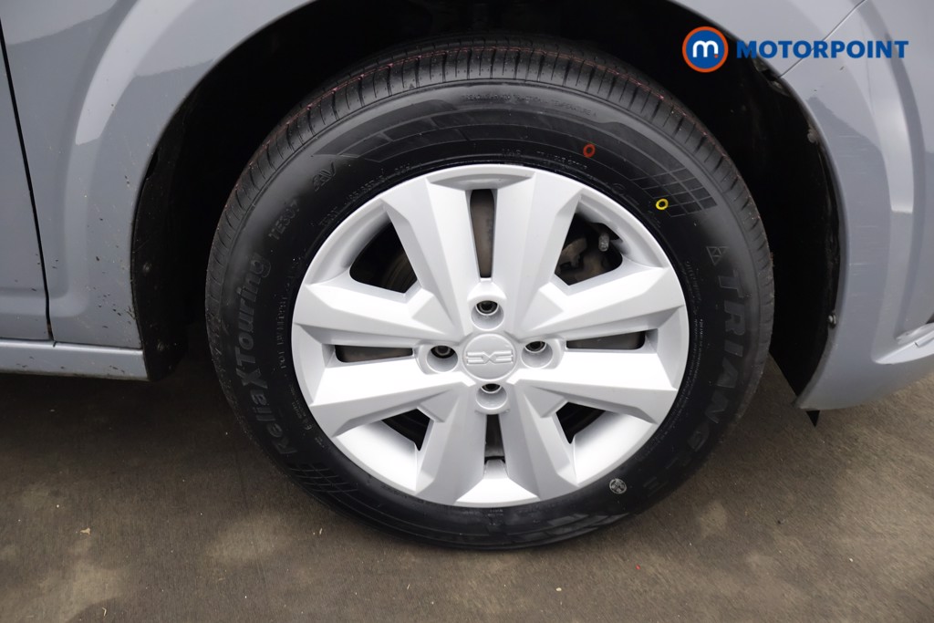 Dacia Sandero Expression Manual Petrol Hatchback - Stock Number (1608389) - 19th supplementary image