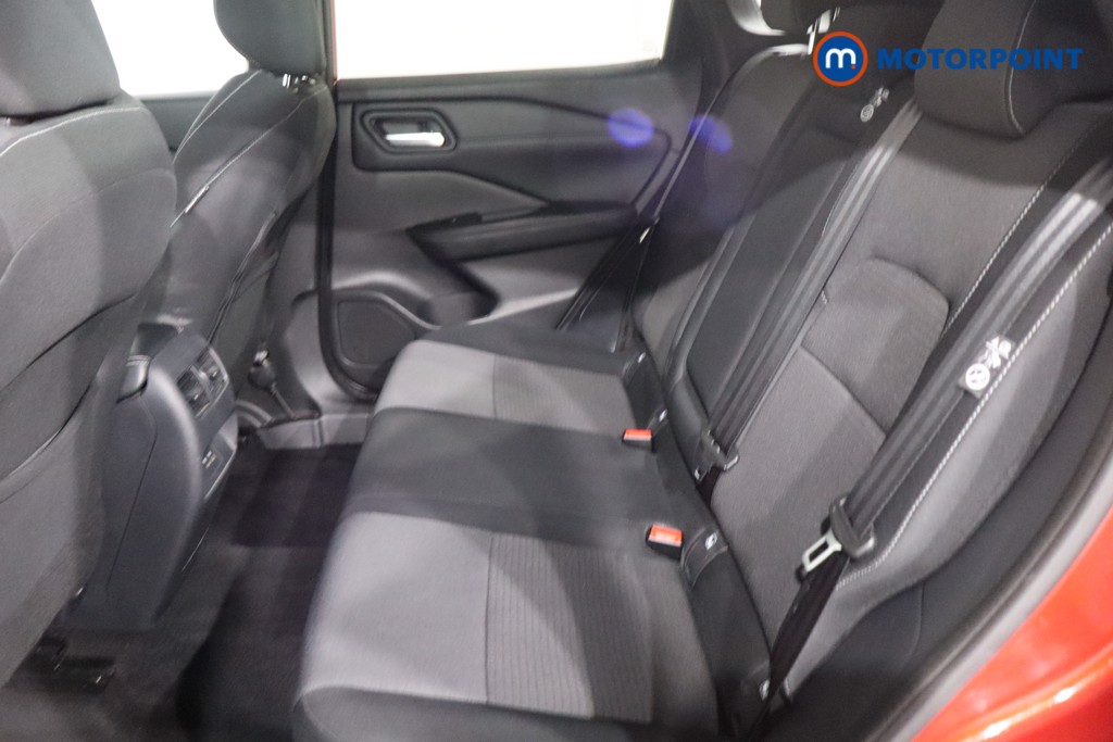 Nissan Qashqai N-Connecta Manual Petrol SUV - Stock Number (1608525) - 5th supplementary image