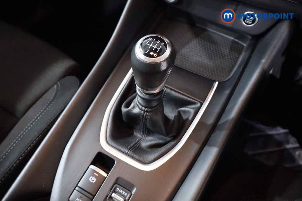 Nissan Qashqai N-Connecta Manual Petrol SUV - Stock Number (1608525) - 14th supplementary image